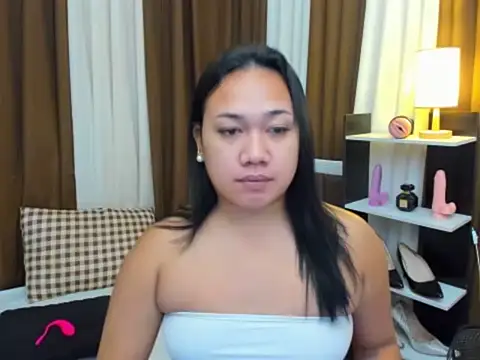 TsUncutKaren online show from 10/25/25, 08:25