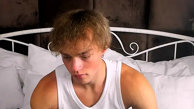 ChaseMuscular online show from 10/15/25, 08:31