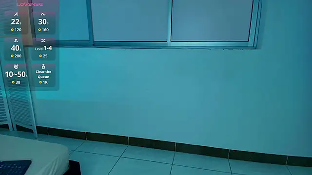 Snapshot of Eryx_Eriscor chatting on 10/17/25, 02:41 Eryx Eriscor online show from 10/17/25, 02:41