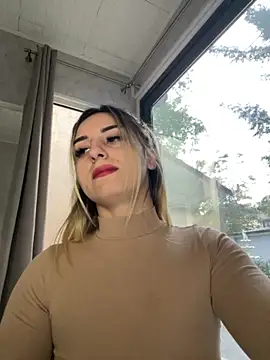 Snapshot of Ella_Vee chatting on 09/26/25, 05:33 Ella Vee online show from 09/26/25, 05:33