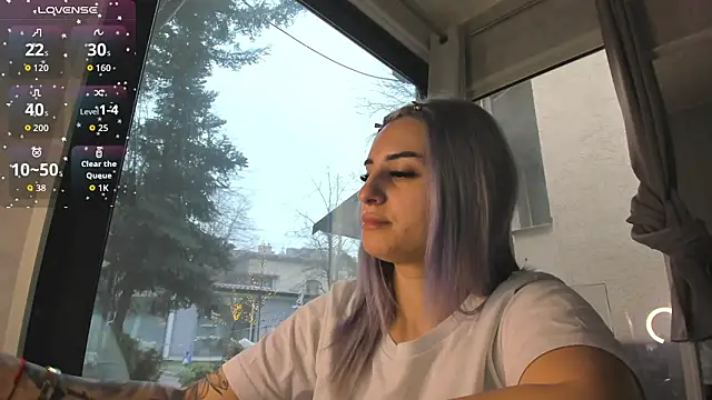 Ella Vee online show from 02/14/26, 06:43