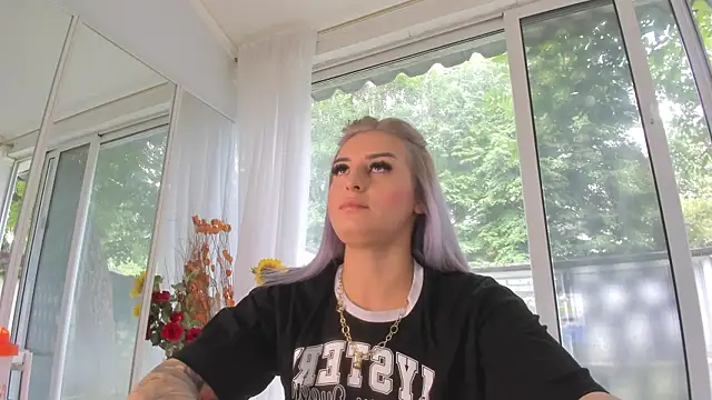 Ella Vee online show from 07/21/26, 05:54