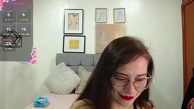  naomi s online show from 05/19/26, 01:39
