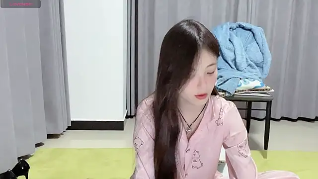 nuonuo321 online show from 10/23/25, 10:36