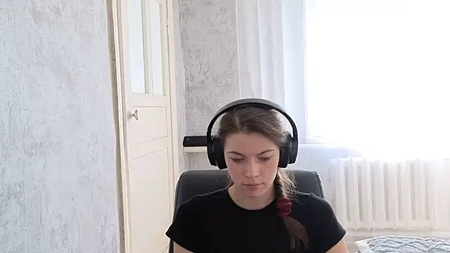 CutieAnny online show from 09/27/25, 06:18