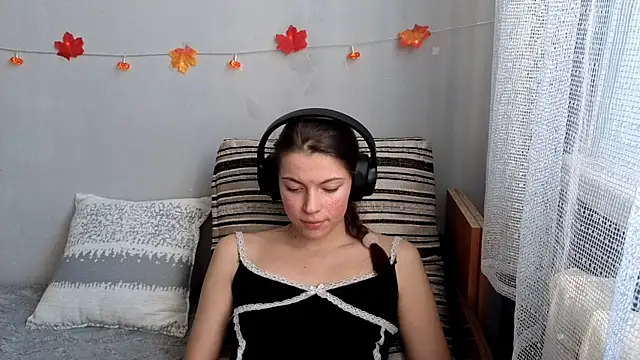 CutieAnny online show from 10/21/25, 04:24