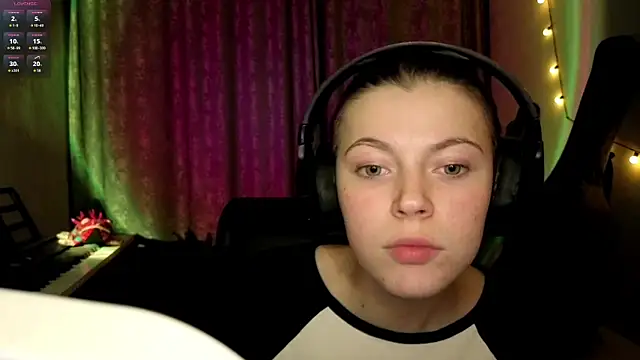 CutieAnny online show from 03/31/26, 08:09