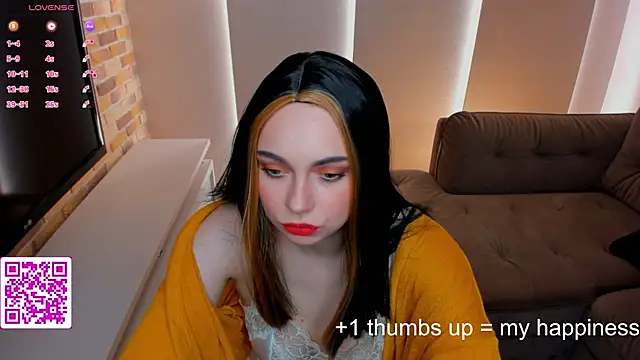 Snapshot of EvaBlimey chatting on 09/14/25, 04:44 EvaBlimey online show from 09/14/25, 04:44