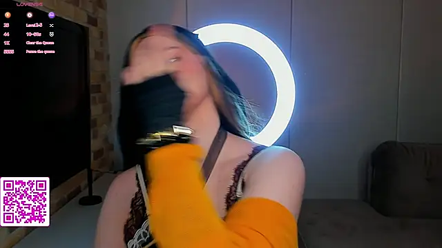 Snapshot of EvaBlimey chatting on 09/20/25, 05:08 EvaBlimey online show from 09/20/25, 05:08