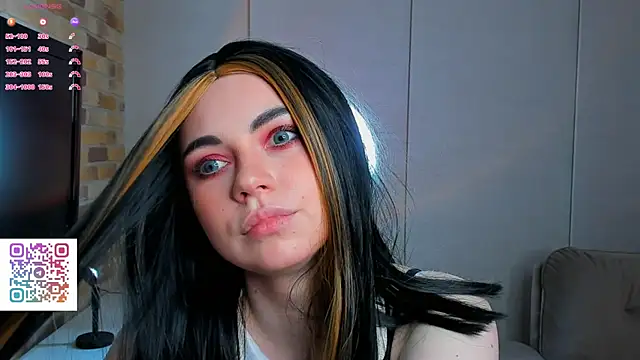 Snapshot of EvaBlimey chatting on 09/21/25, 05:09 EvaBlimey online show from 09/21/25, 05:09