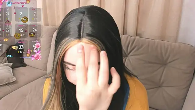 Snapshot of EvaBlimey chatting on 11/18/25, 05:23 EvaBlimey online show from 11/18/25, 05:23