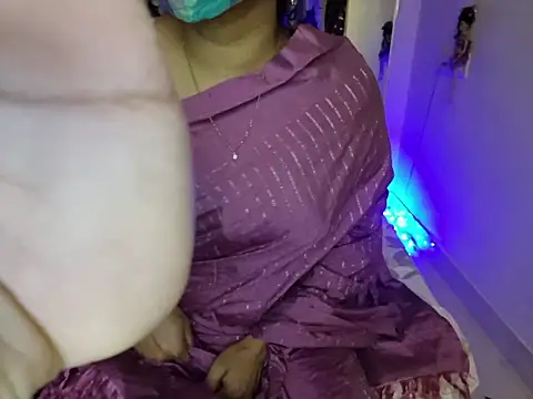 hot spicey online show from 05/17/26, 04:58