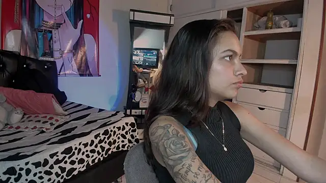 Skylovershot online show from 10/22/25, 07:35