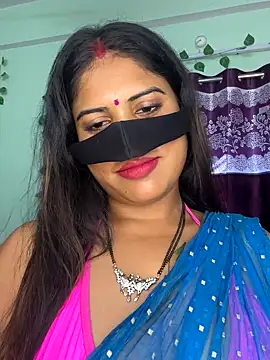 Snapshot of V-Hot-Sweti chatting on 09/18/25, 10:06 V-Hot-Sweti online show from 09/18/25, 10:06