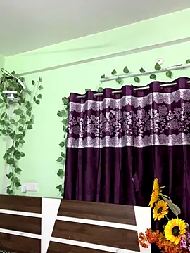 Snapshot of V-Hot-Sweti chatting on 09/20/25, 06:31 V-Hot-Sweti online show from 09/20/25, 06:31