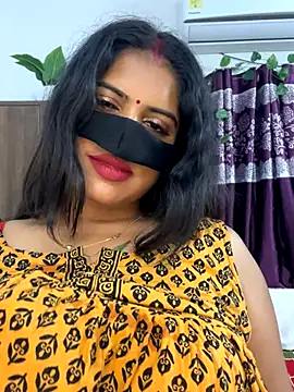 Snapshot of V-Hot-Sweti chatting on 10/03/25, 04:48 V-Hot-Sweti online show from 10/03/25, 04:48