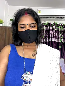 Snapshot of V-Hot-Sweti chatting on 10/06/25, 05:10 V-Hot-Sweti online show from 10/06/25, 05:10