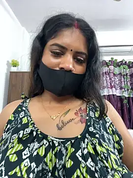 Snapshot of V-Hot-Sweti chatting on 10/07/25, 07:27 V-Hot-Sweti online show from 10/07/25, 07:27