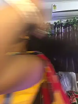 Snapshot of V-Hot-Sweti chatting on 10/08/25, 04:48 V-Hot-Sweti online show from 10/08/25, 04:48