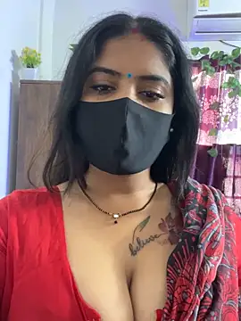 Snapshot of V-Hot-Sweti chatting on 10/14/25, 07:42 V-Hot-Sweti online show from 10/14/25, 07:42