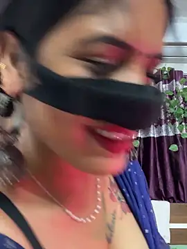 Snapshot of V-Hot-Sweti chatting on 10/16/25, 07:37 V-Hot-Sweti online show from 10/16/25, 07:37