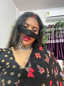 Snapshot of V-Hot-Sweti chatting on 10/17/25, 04:09 V-Hot-Sweti online show from 10/17/25, 04:09