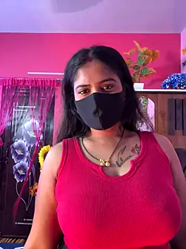 Snapshot of V-Hot-Sweti chatting on 11/08/25, 08:47 V-Hot-Sweti online show from 11/08/25, 08:47