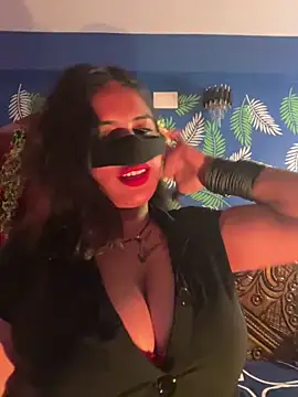 Snapshot of V-Hot-Sweti chatting on 11/08/25, 08:51 V-Hot-Sweti online show from 11/08/25, 08:51