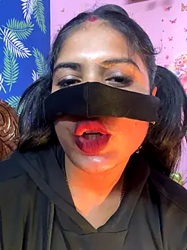 Snapshot of V-Hot-Sweti chatting on 11/11/25, 03:06 V-Hot-Sweti online show from 11/11/25, 03:06