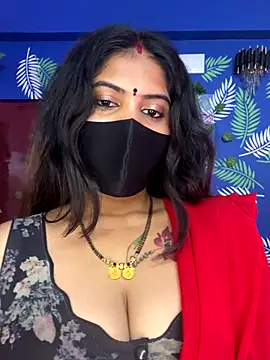 Snapshot of V-Hot-Sweti chatting on 11/24/25, 04:51 V-Hot-Sweti online show from 11/24/25, 04:51