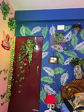 Snapshot of V-Hot-Sweti chatting on 12/17/25, 06:36 V-Hot-Sweti online show from 12/17/25, 06:36