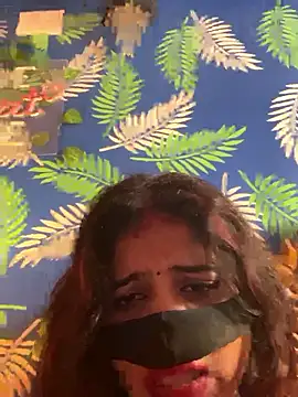 Snapshot of V-Hot-Sweti chatting on 01/13/26, 07:30 V-Hot-Sweti online show from 01/13/26, 07:30