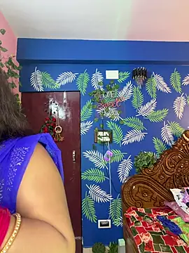 Snapshot of V-Hot-Sweti chatting on 02/04/26, 07:09 V-Hot-Sweti online show from 02/04/26, 07:09