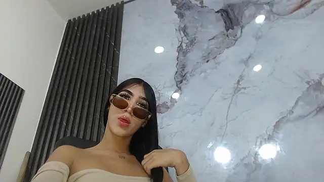 CamelyHott online show from 10/12/25, 07:24