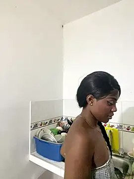 zaracollins01 online show from 09/15/25, 10:54