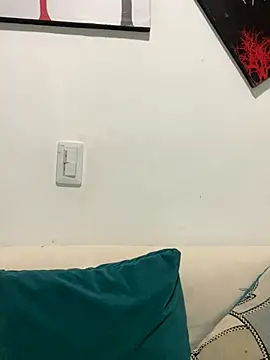 zaracollins01 online show from 09/30/25, 03:55