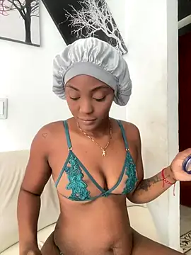 zaracollins01 online show from 10/20/25, 02:39