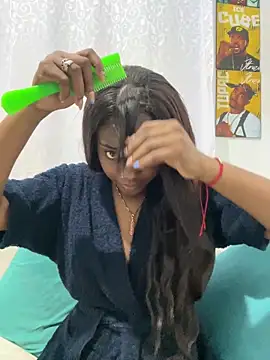 zaracollins01 online show from 11/30/25, 03:32