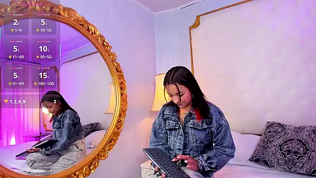 Manelyk evanss  online show from 09/13/25, 11:21