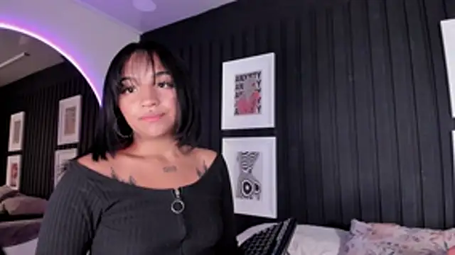 Manelyk evanss  online show from 03/17/26, 05:49