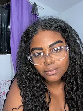 LunaSthena online show from 09/23/25, 10:24