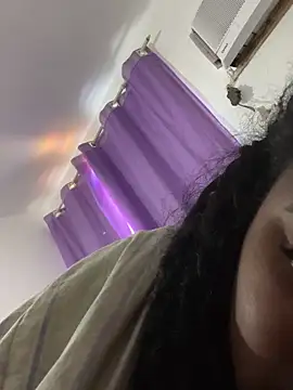 LunaSthena online show from 12/21/25, 01:51