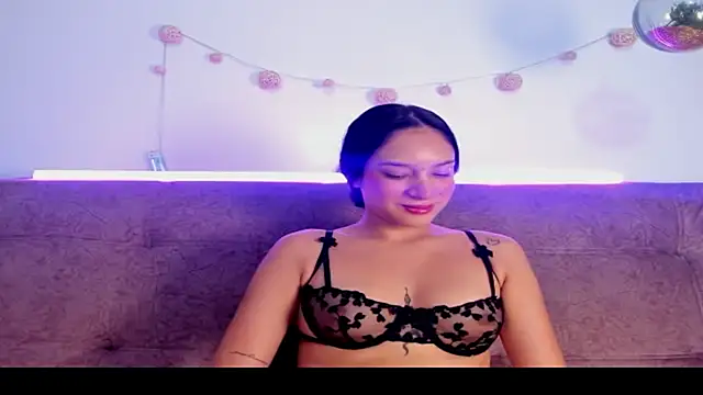 violet 77711 online show from 12/23/25, 07:39