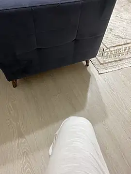 banuemre28 online show from 09/20/25, 09:16