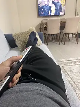 banuemre28 online show from 12/03/25, 05:00