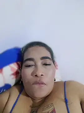 yunkeyc online show from 05/22/26, 01:57