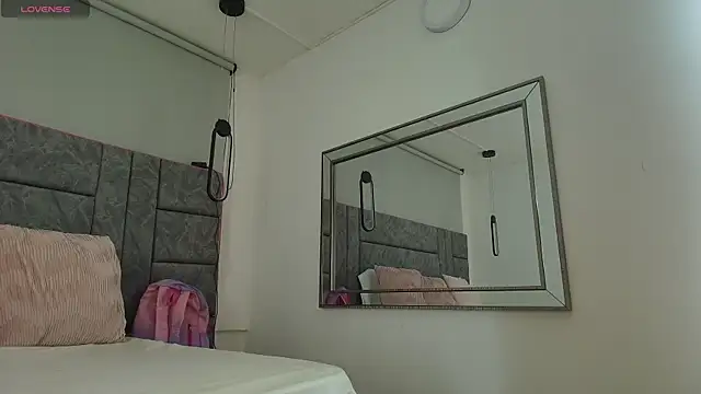 alaska  williams   online show from 11/08/25, 01:06