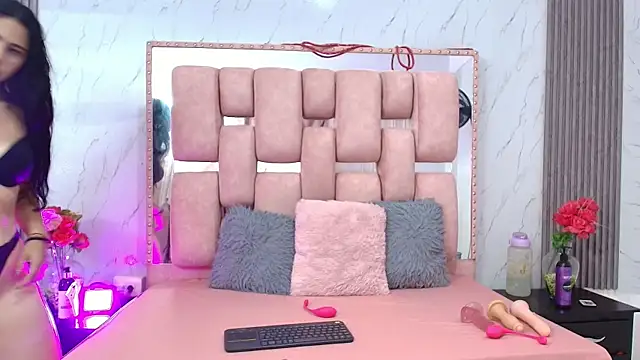 SofiaSommers online show from 12/02/25, 10:05