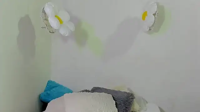 Snapshot of Naomi_Flame chatting on 10/22/25, 08:08 Naomi Flame online show from 10/22/25, 08:08