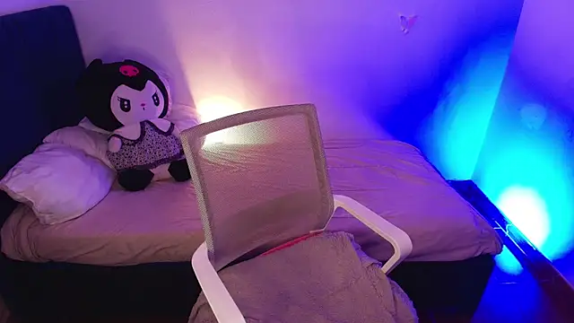 annie-russel online show from 02/04/26, 09:26